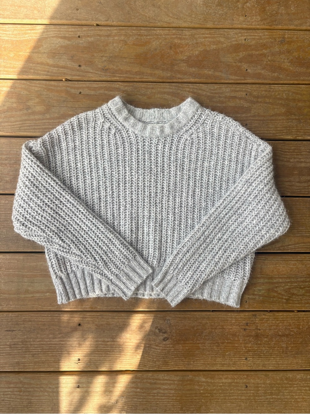 American Eagle Outfitters Light Gray Ribbed Crewneck Sweater
